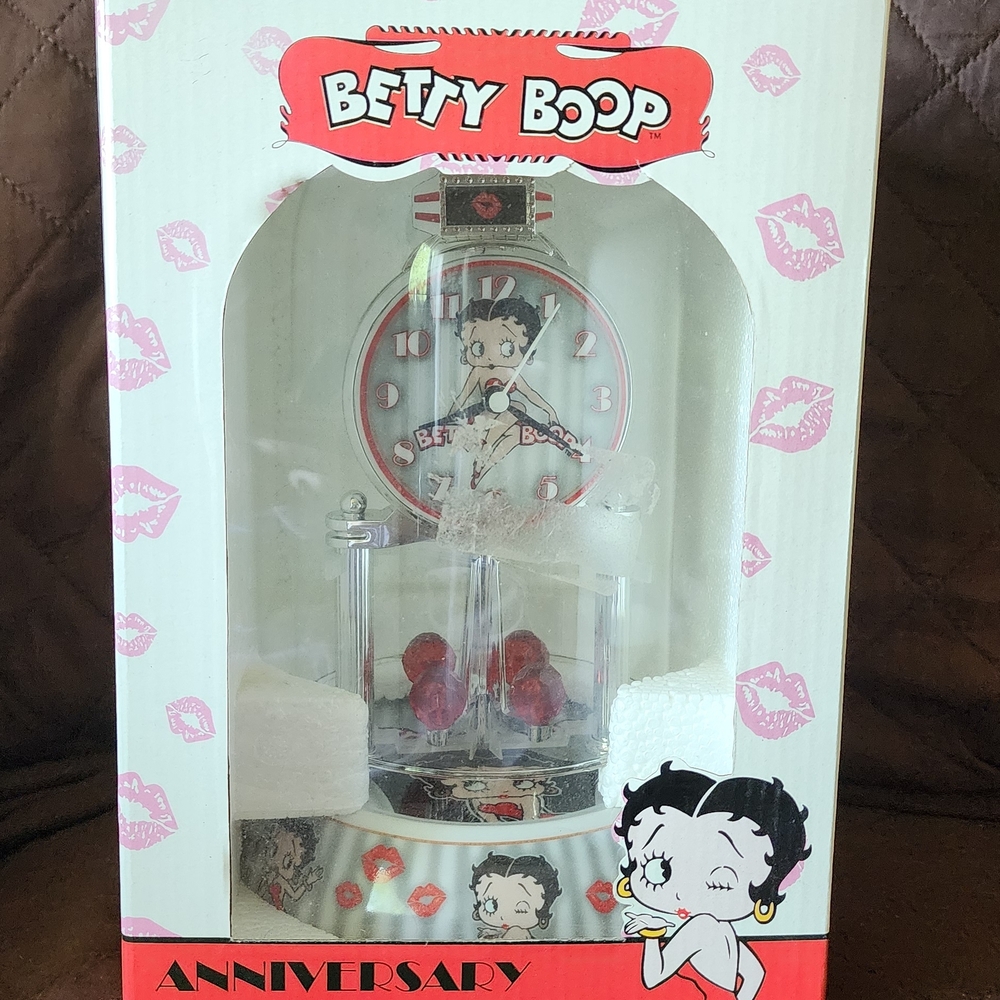 Betty Boop Anniversary Clock